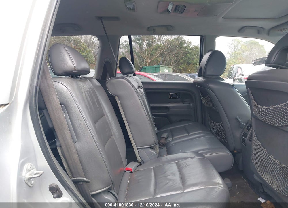 2006 HONDA PILOT EX-L VIN: 5FNYF18606B005757