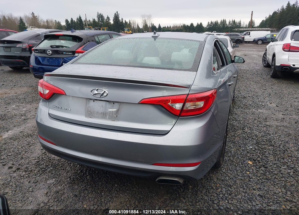 2017 HYUNDAI SONATA SE VIN: 5NPE24AF6HH471465