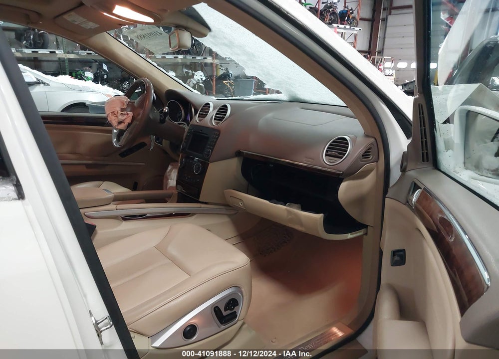 2011 MERCEDES-BENZ GL 450 4MATIC VIN: 4JGBF7BE1BA629235