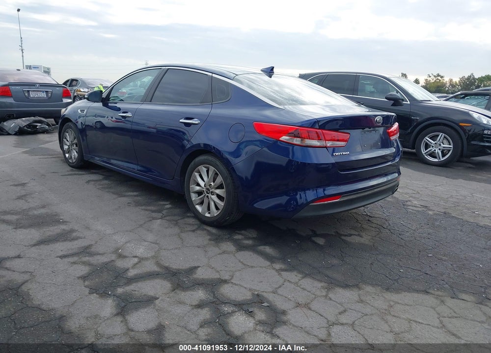 2017 KIA OPTIMA LX VIN: 5XXGT4L32HG128561