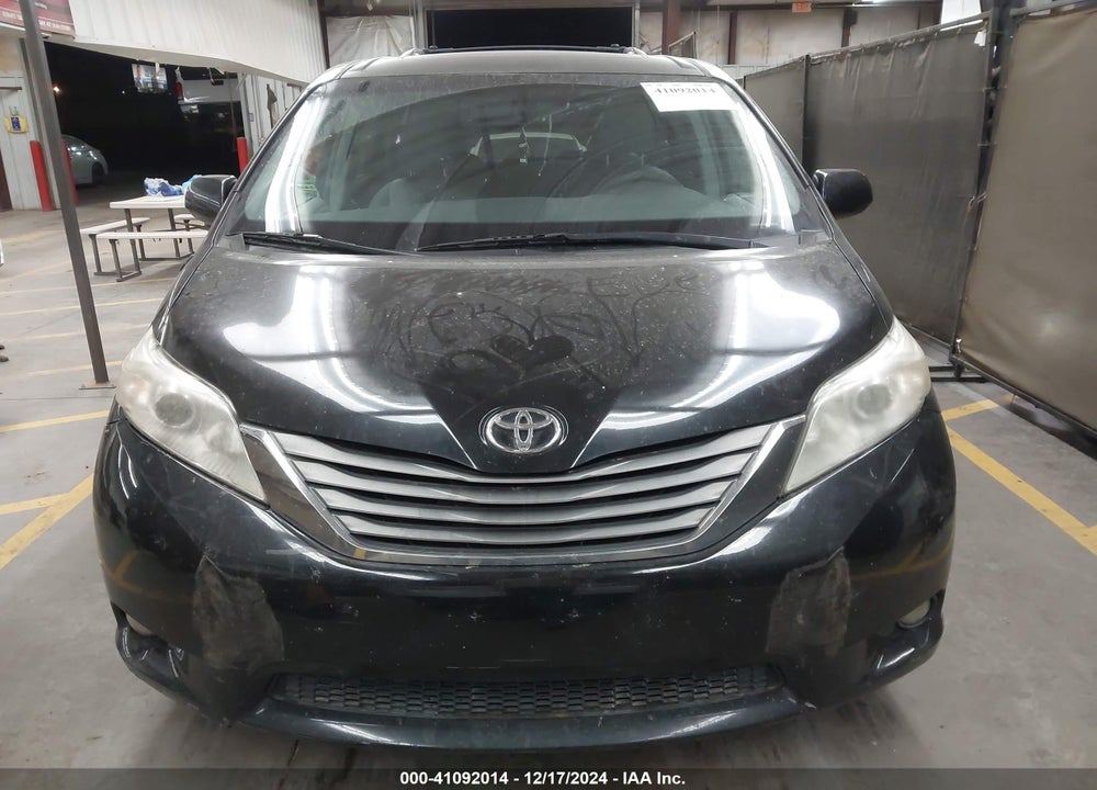 2013 TOYOTA SIENNA XLE LIMITED VIN: 5TDYK3DC5DS324986