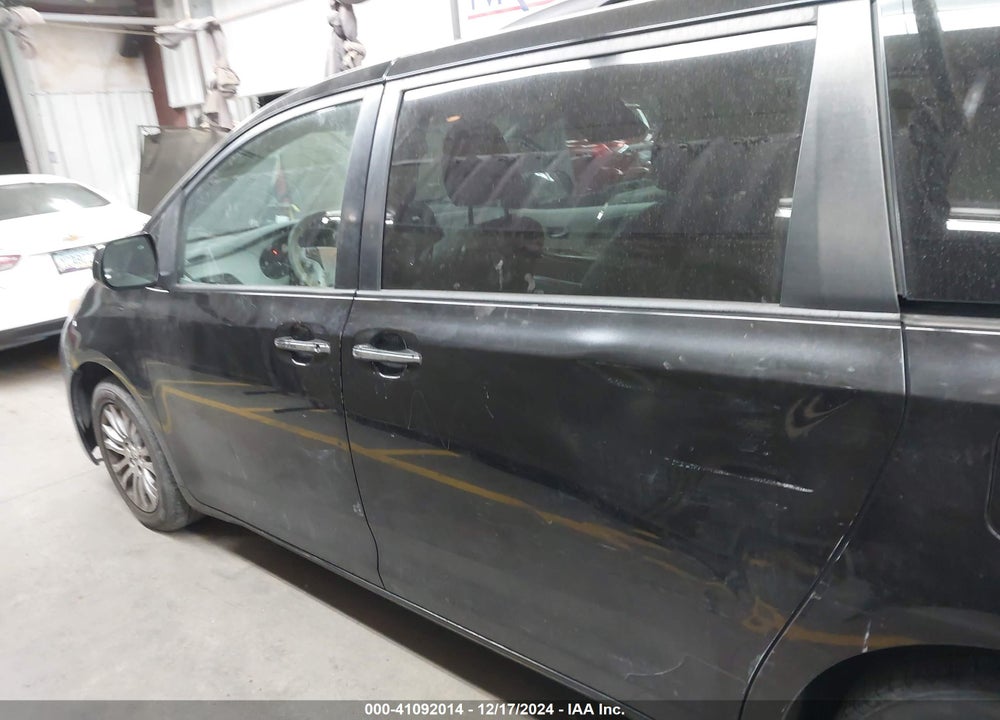 2013 TOYOTA SIENNA XLE LIMITED VIN: 5TDYK3DC5DS324986