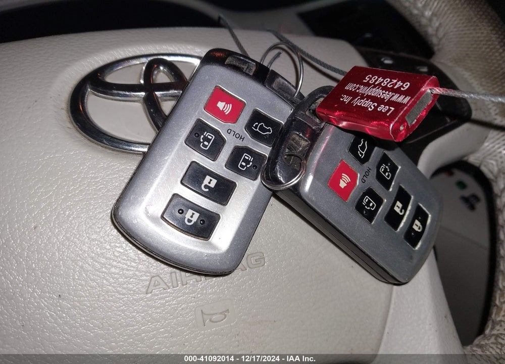 2013 TOYOTA SIENNA XLE LIMITED VIN: 5TDYK3DC5DS324986