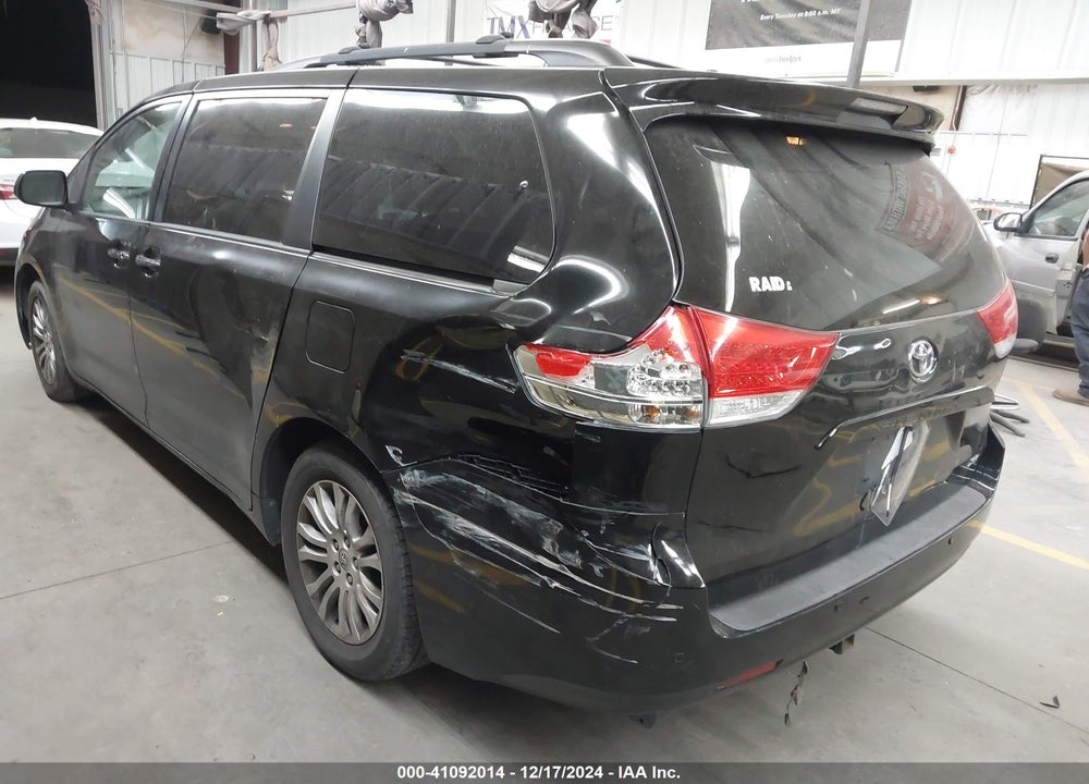 2013 TOYOTA SIENNA XLE LIMITED VIN: 5TDYK3DC5DS324986