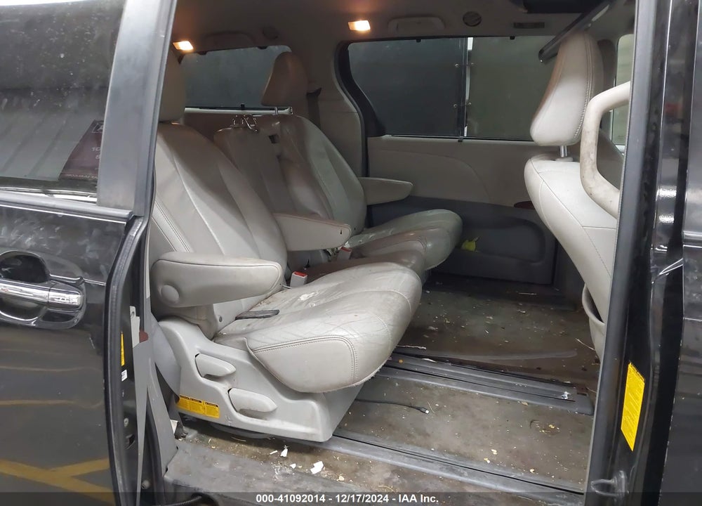 2013 TOYOTA SIENNA XLE LIMITED VIN: 5TDYK3DC5DS324986