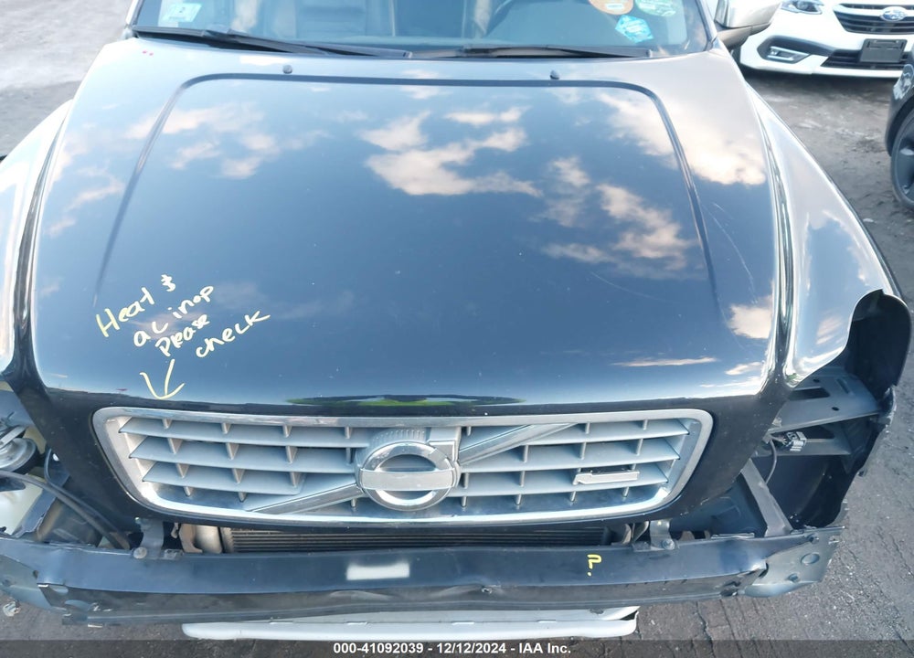 2011 VOLVO XC90 3.2 R-DESIGN VIN: YV4952CT5B1587025