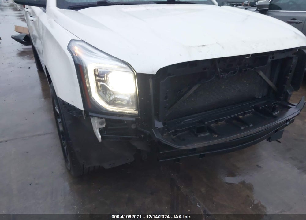 2015 GMC YUKON XL 1500 DENALI VIN: 1GKS2JKJ7FR592391