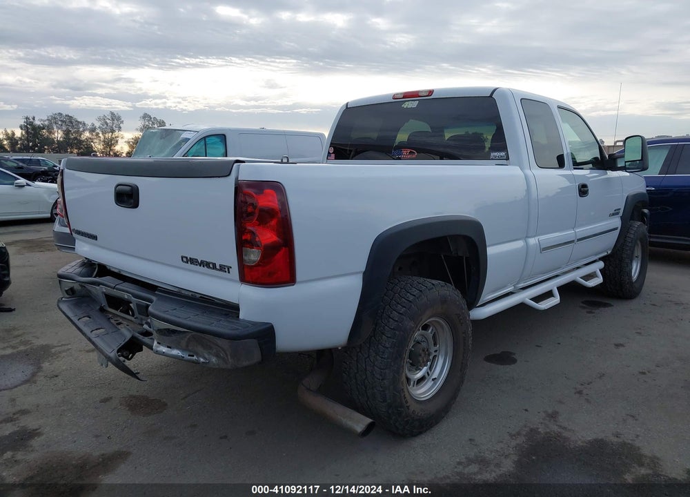 2003 CHEVROLET SILVERADO 2500HD LS VIN: 1GCHC29U33E105098