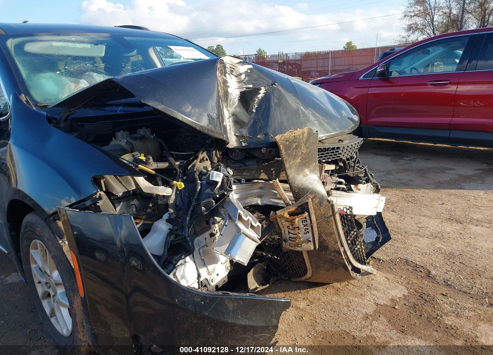 2020 CHRYSLER PACIFICA TOURING L VIN: 2C4RC1BG3LR272454