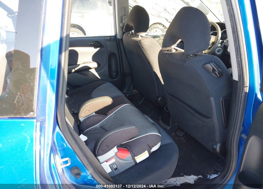 2008 HONDA FIT VIN: JHMGD38488S003609