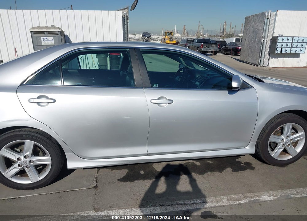 2013 TOYOTA CAMRY SE VIN: 4T1BF1FK2DU693962