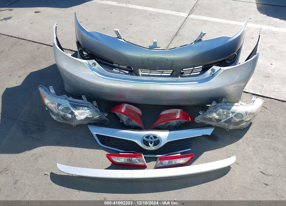 2013 TOYOTA CAMRY SE VIN: 4T1BF1FK2DU693962