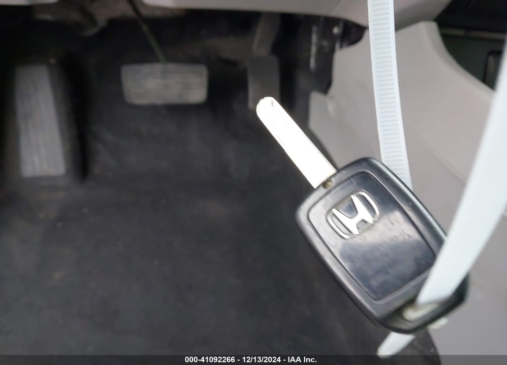 2015 HONDA CIVIC LX VIN: 19XFB2F57FE013461