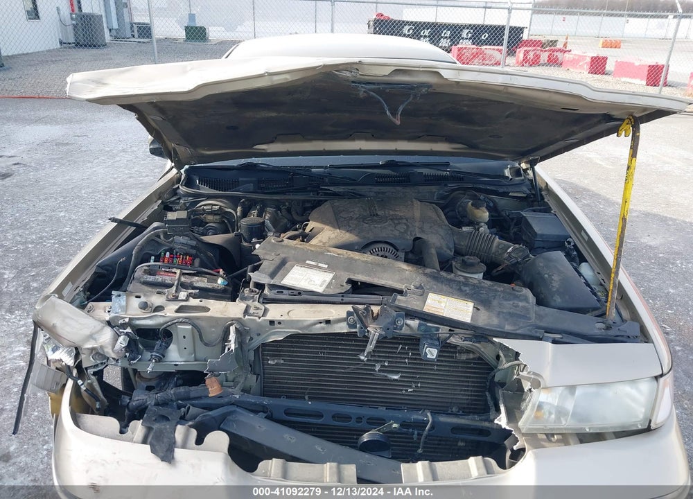 2000 MERCURY GRAND MARQUIS LS VIN: 2MEFM75W4YX649154