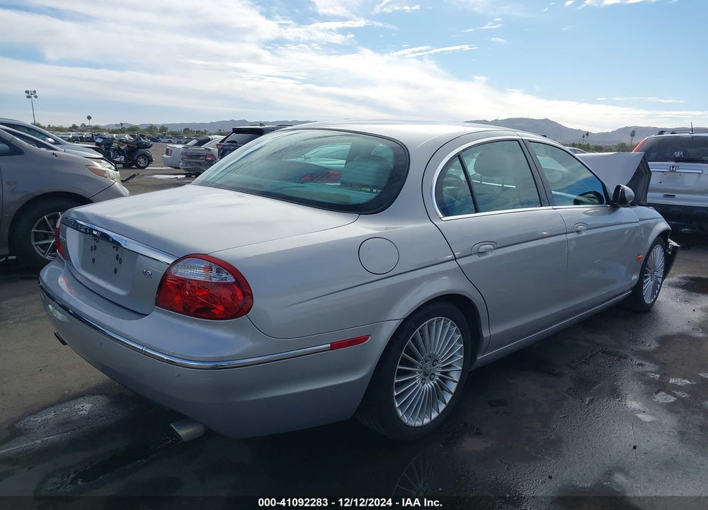 2005 JAGUAR S-TYPE 4.2L V8 VIN: SAJWA01U55HN31407