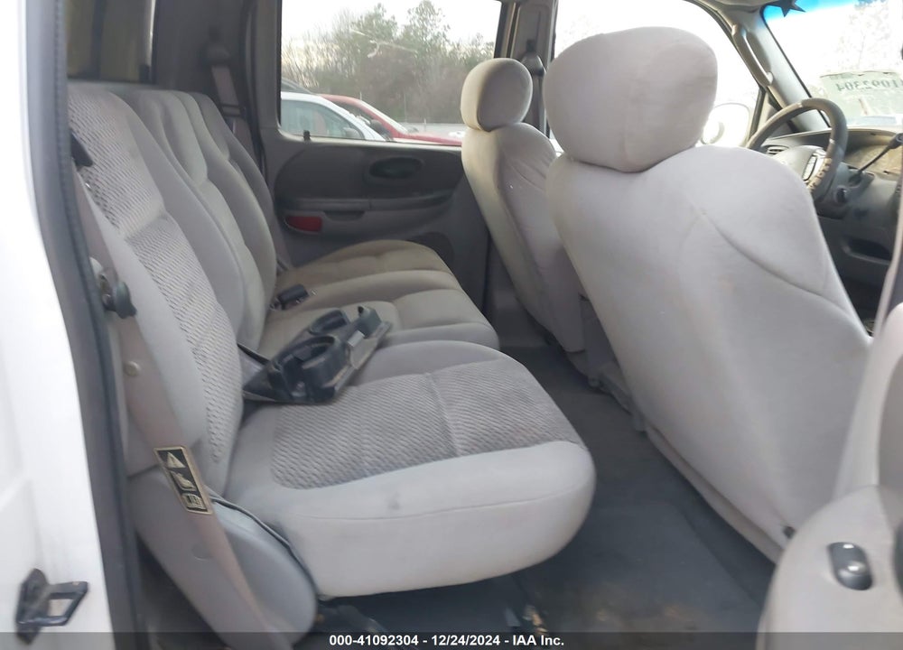 2002 FORD F-150 LARIAT/XLT VIN: 1FTRW08L52KE26259