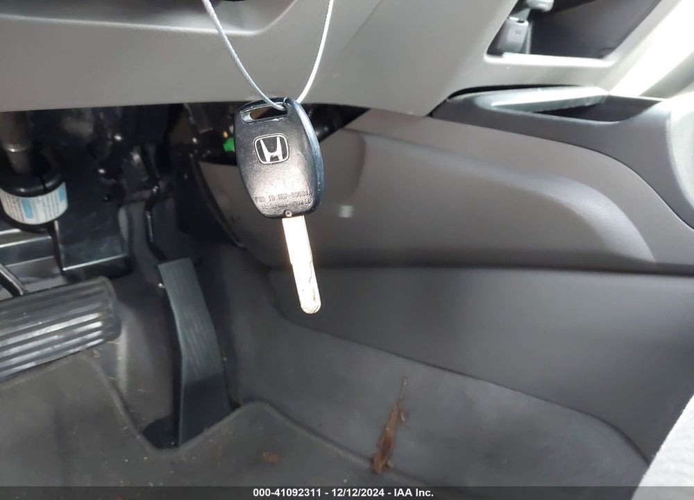 2010 HONDA CIVIC LX VIN: 2HGFA1F57AH500185