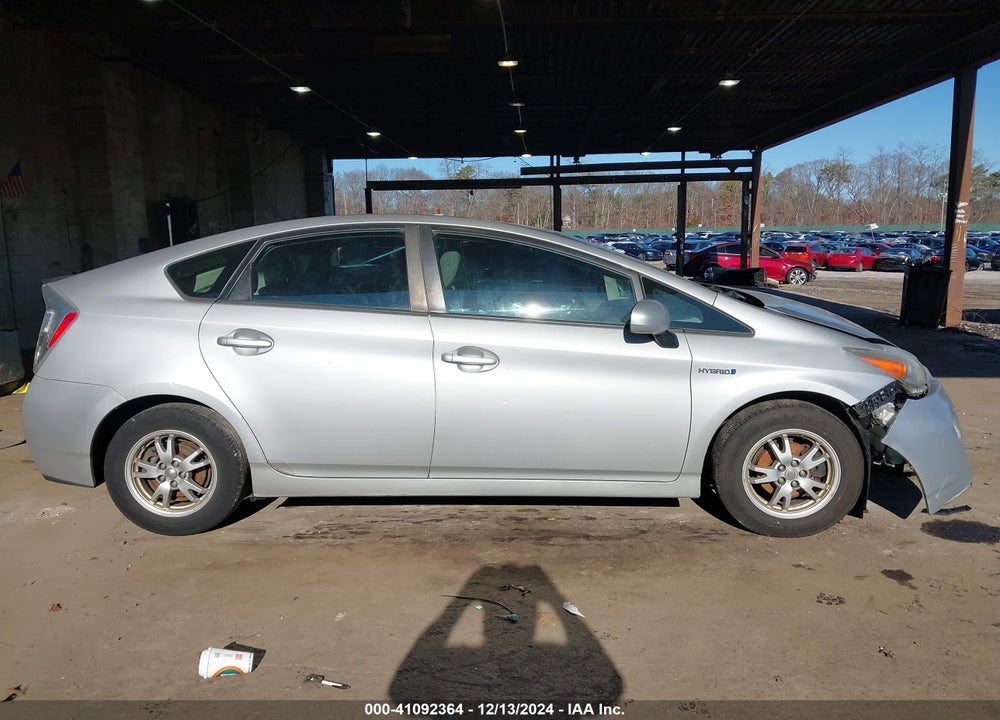 2011 TOYOTA PRIUS TWO VIN: JTDKN3DU7B1368651