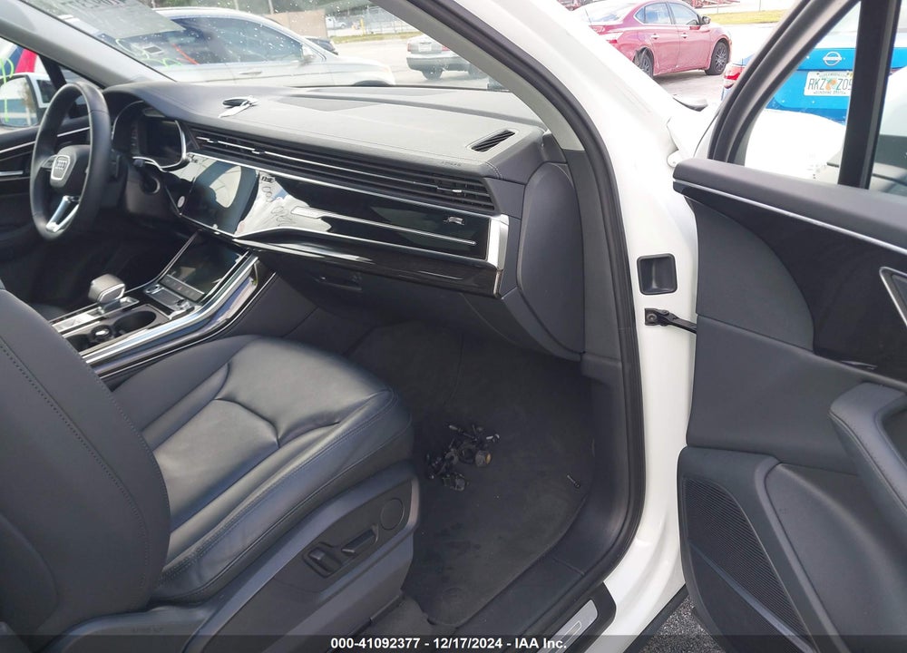 2024 AUDI Q7 PREMIUM PLUS 55 TFSI QUATTRO TIPTRONIC VIN: WA1LXBF70RD008723