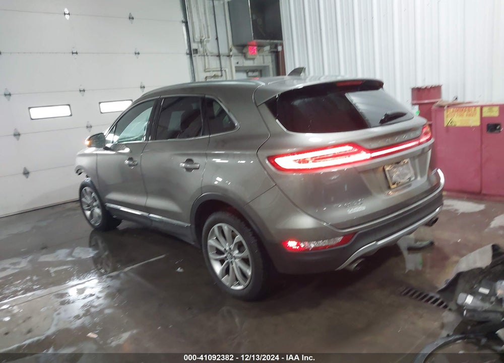 2016 LINCOLN MKC SELECT VIN: 5LMCJ2D90GUJ14896