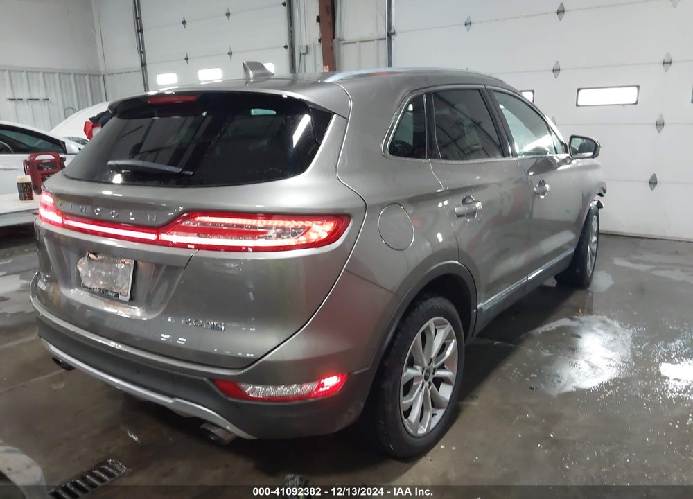 2016 LINCOLN MKC SELECT VIN: 5LMCJ2D90GUJ14896