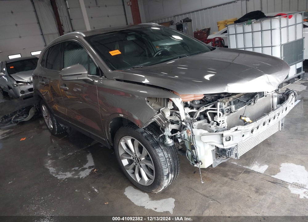 2016 LINCOLN MKC SELECT VIN: 5LMCJ2D90GUJ14896