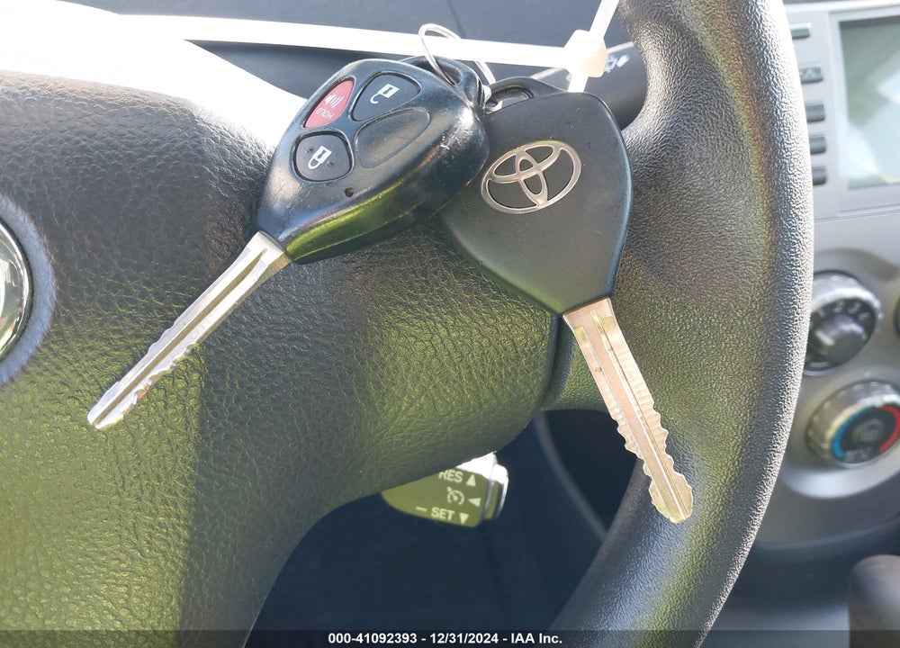 2009 TOYOTA YARIS VIN: JTDBT903494055068