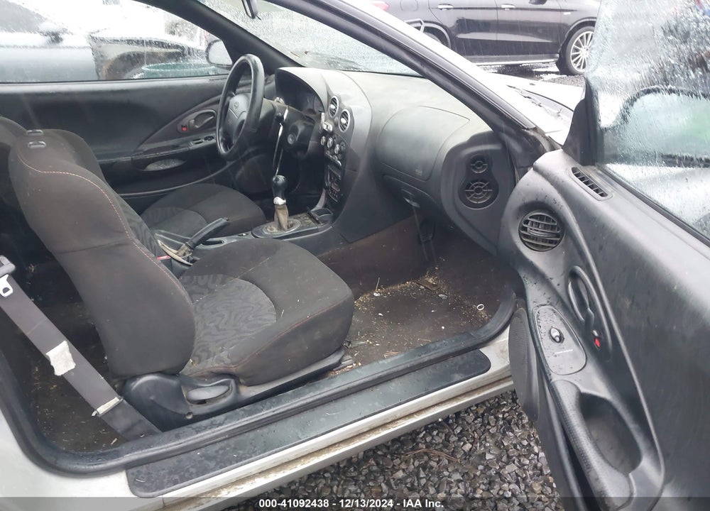 2001 HYUNDAI TIBURON VIN: KMHJG25F81U267658