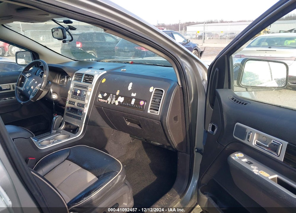2008 LINCOLN MKX VIN: 2LMDU88C68BJ37635