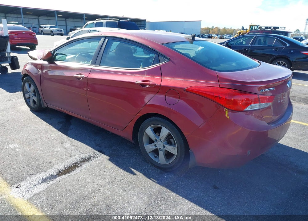 2013 HYUNDAI ELANTRA VIN: 5NPDH4AE3DH307375