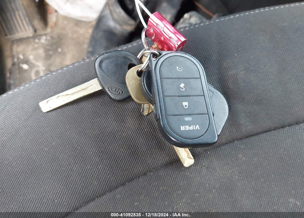 2015 KIA SOUL VIN: KNDJN2A24F7215561