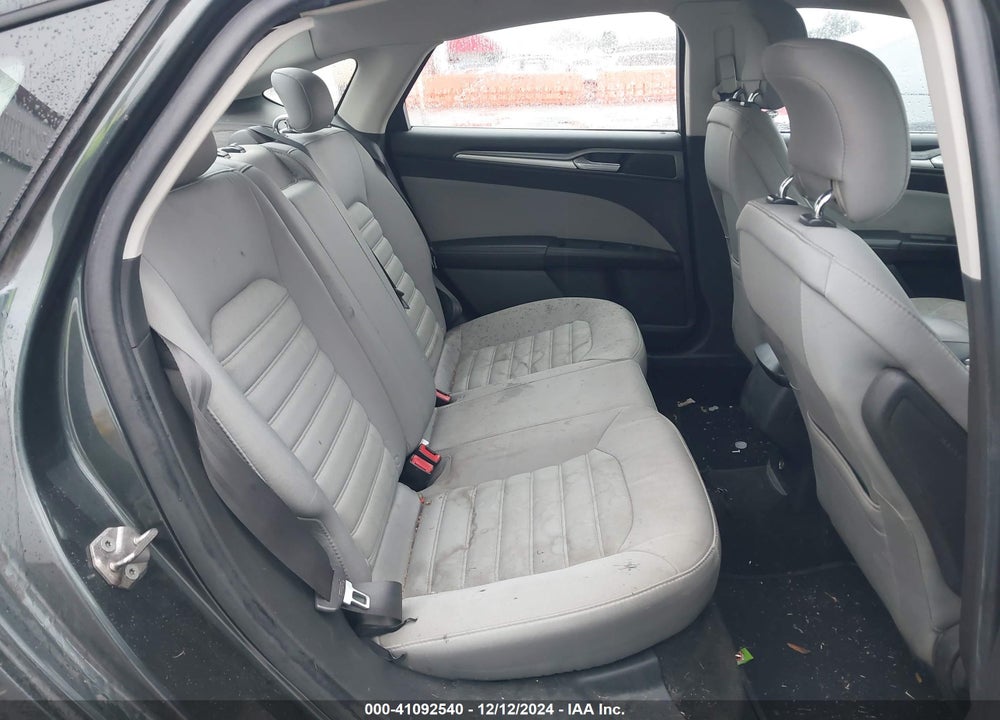 2015 FORD FUSION S VIN: 1FA6P0G74F5102394