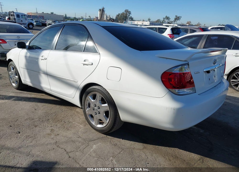 2005 TOYOTA CAMRY XLE V6 VIN: 4T1BF32K25U086639