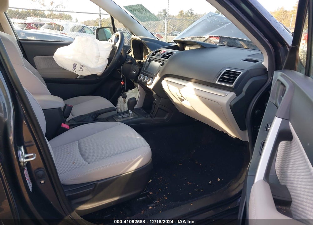 2018 SUBARU FORESTER 2.5I VIN: JF2SJABC8JH589824