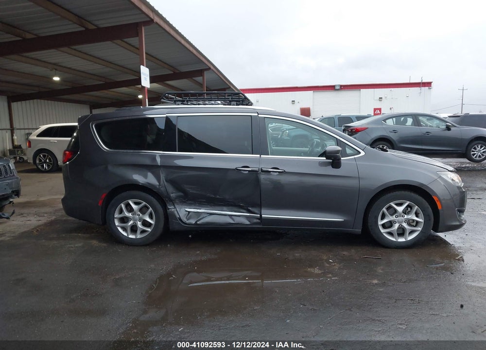 2017 CHRYSLER PACIFICA TOURING L PLUS VIN: 2C4RC1EGXHR788670