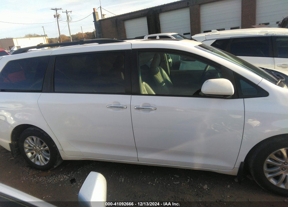 2012 TOYOTA SIENNA XLE LIMITED VIN: 5TDYK3DCXCS242122