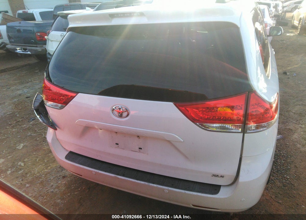 2012 TOYOTA SIENNA XLE LIMITED VIN: 5TDYK3DCXCS242122