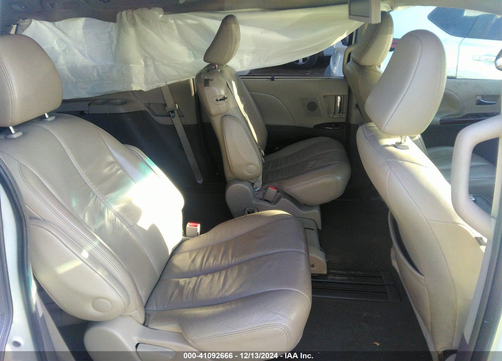 2012 TOYOTA SIENNA XLE LIMITED VIN: 5TDYK3DCXCS242122