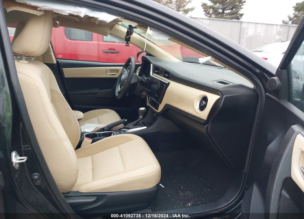 2018 TOYOTA COROLLA LE VIN: 2T1BURHE0JC076391