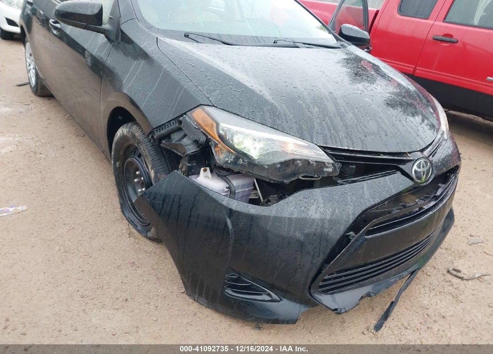 2018 TOYOTA COROLLA LE VIN: 2T1BURHE0JC076391