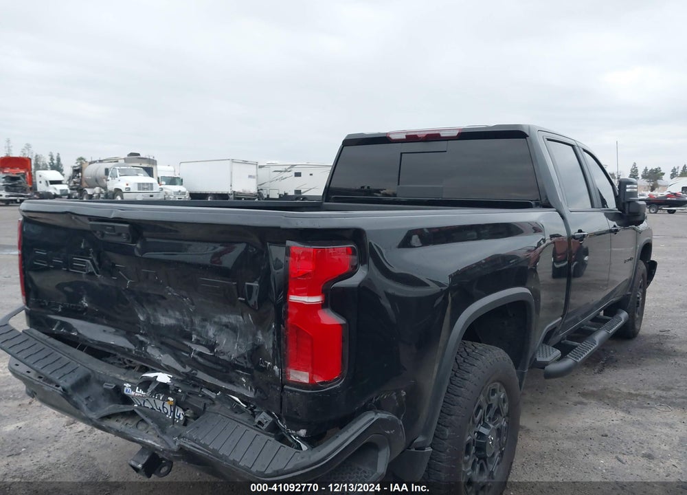 2024 CHEVROLET SILVERADO 2500HD 4WD STANDARD BED LT VIN: 2GC4YNEY5R1202744