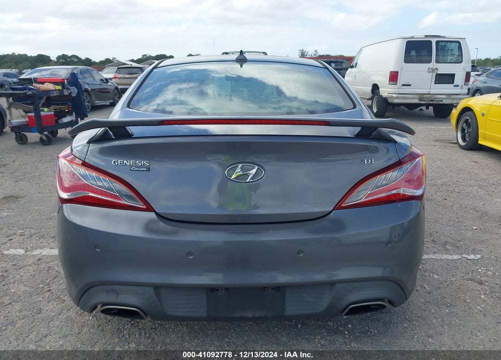 2015 HYUNDAI GENESIS VIN: KMHHU6KJ3FU126978