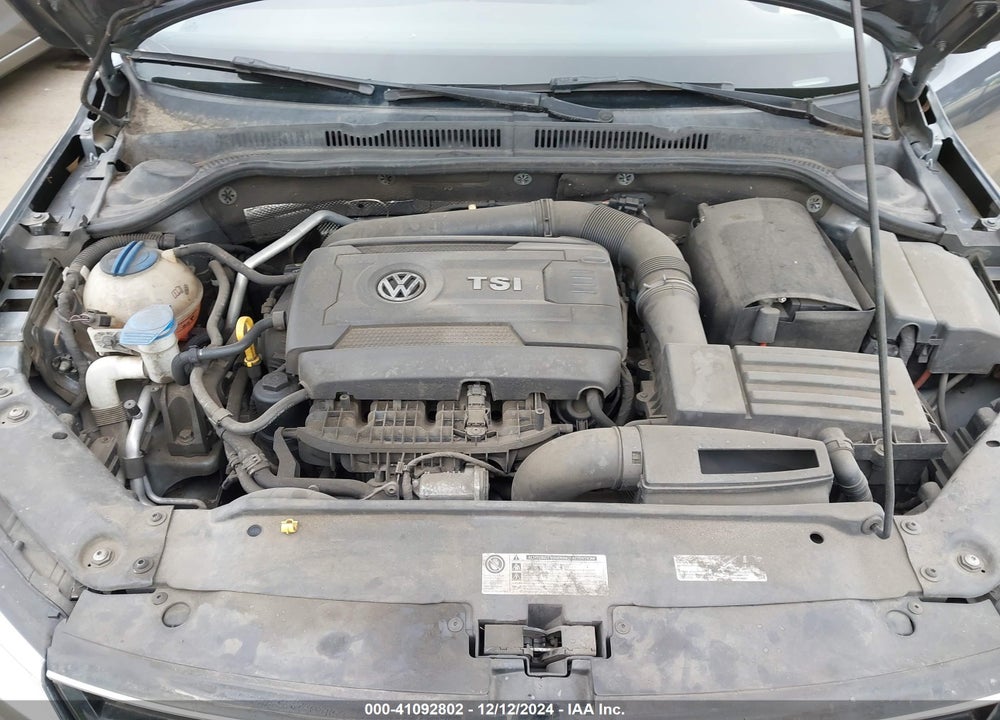 2015 VOLKSWAGEN JETTA 1.8T SE VIN: 3VWD17AJ2FM283423