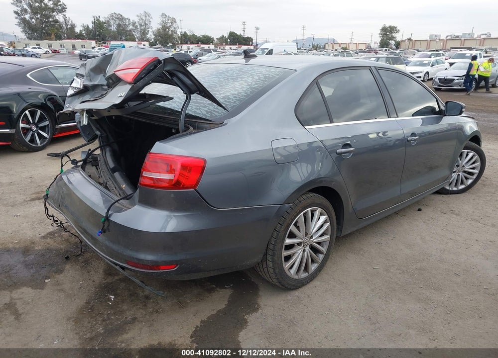 2015 VOLKSWAGEN JETTA 1.8T SE VIN: 3VWD17AJ2FM283423