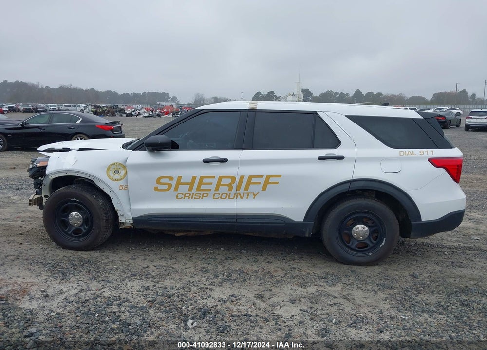 2021 FORD POLICE INTERCEPTOR VIN: 1FM5K8ABXMGA19372