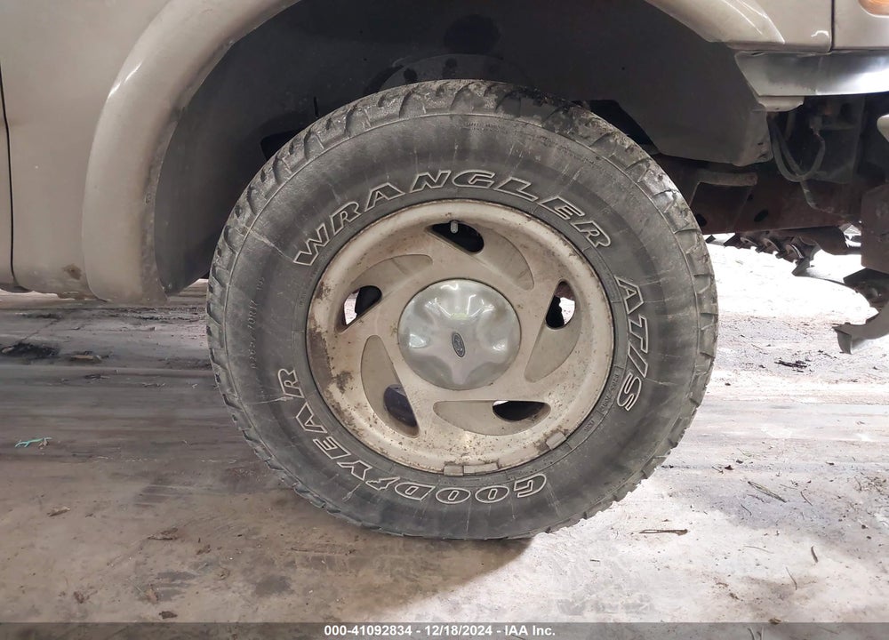 2001 FORD F-150 XL/XLT VIN: 2FTRF18L51CA90430
