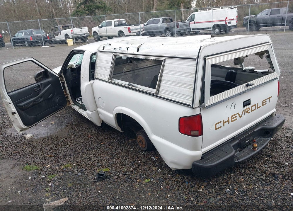2001 CHEVROLET S-10 VIN: 1GCCS145318244568