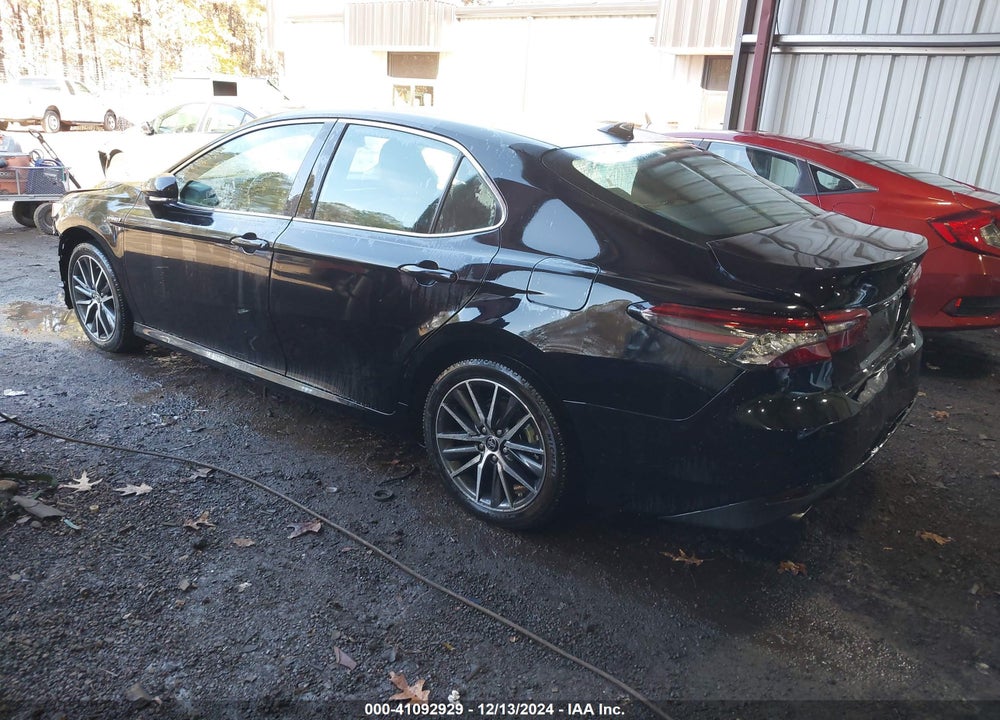 2021 TOYOTA CAMRY XLE VIN: 4T1F31AK3MU567319
