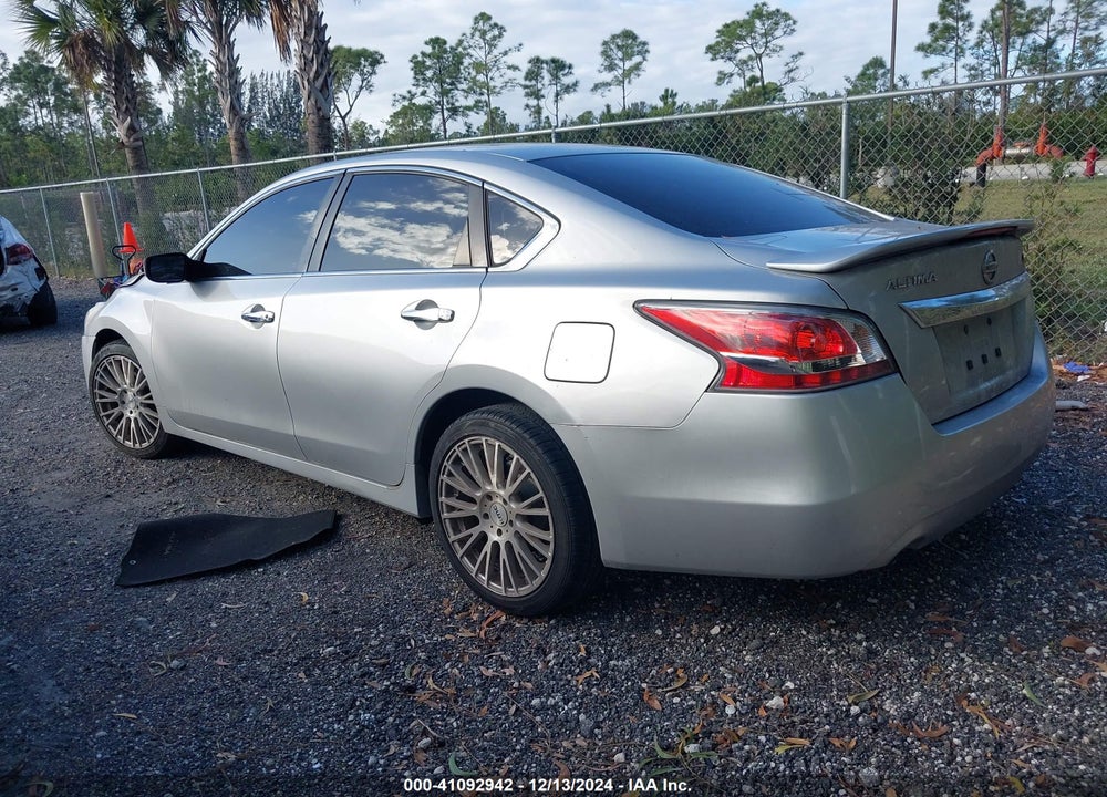 2015 NISSAN ALTIMA VIN: 1N4AL3AP0FC117485