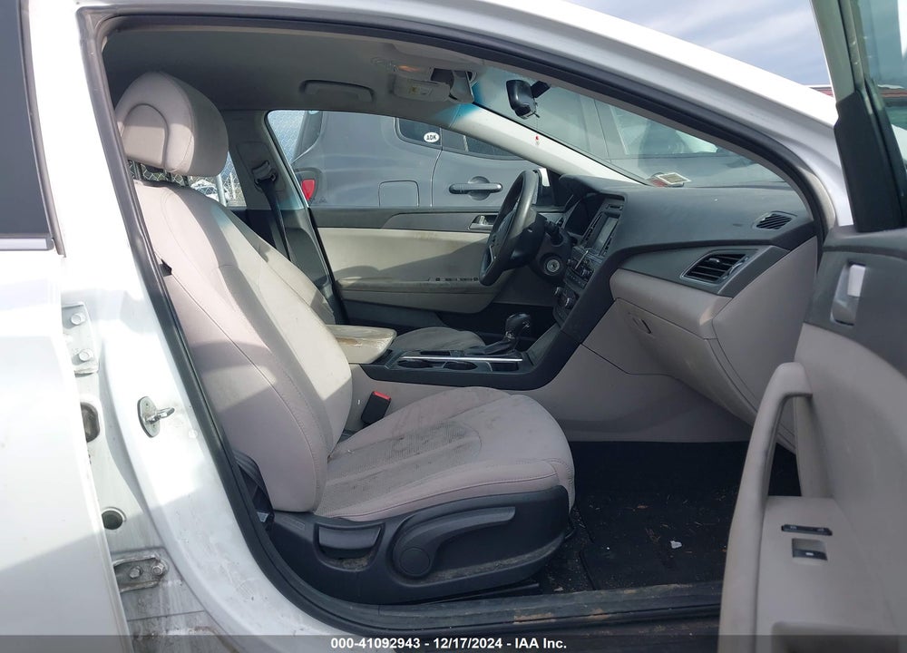 2016 HYUNDAI SONATA SE VIN: 5NPE24AF6GH321984